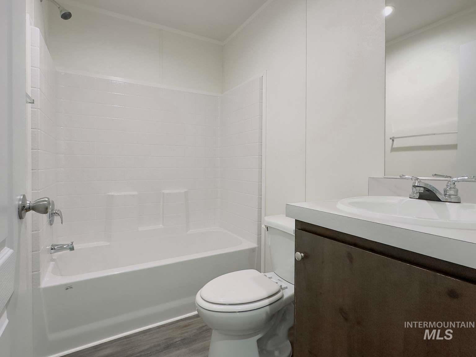property viewer photo 7