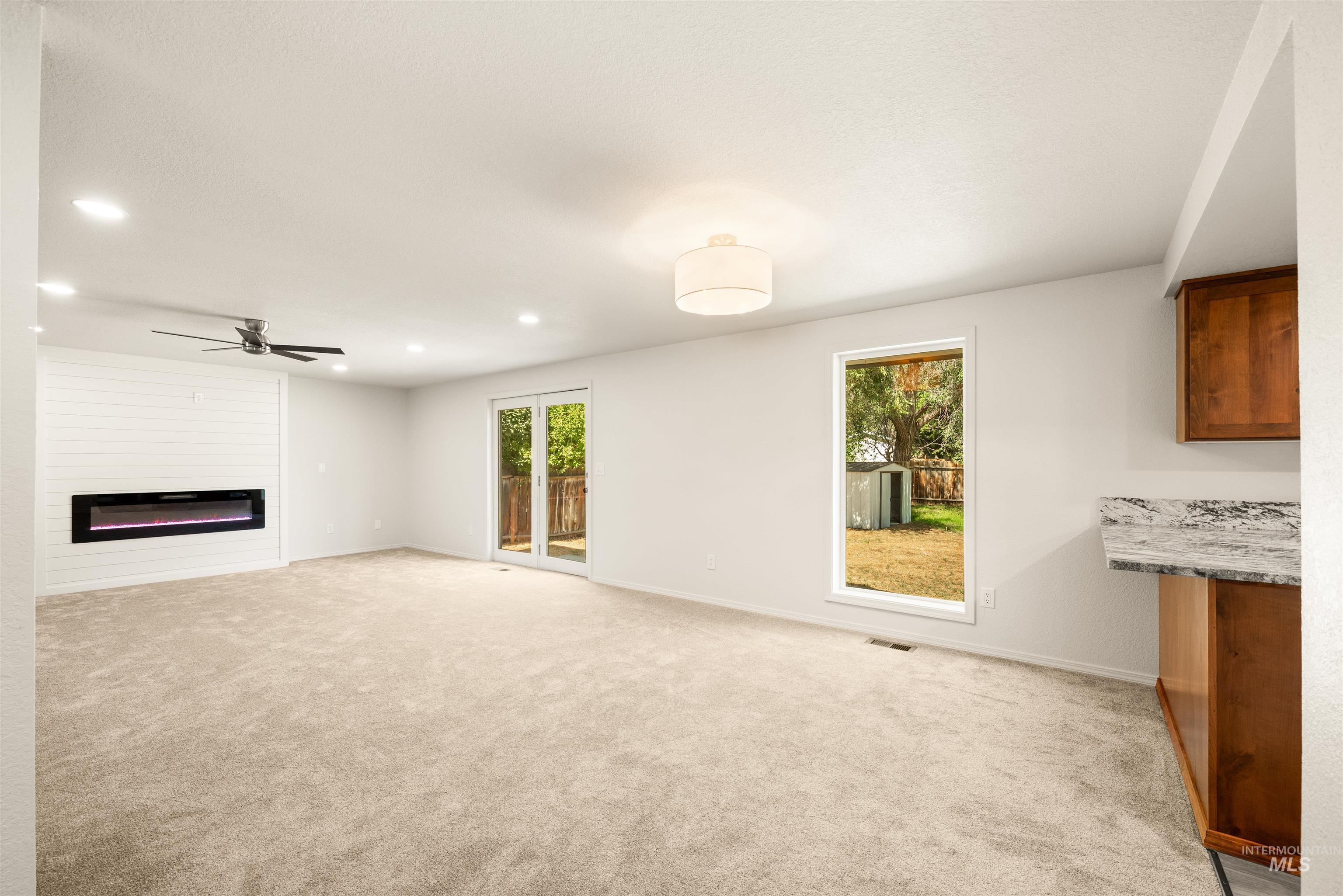 property viewer photo 12