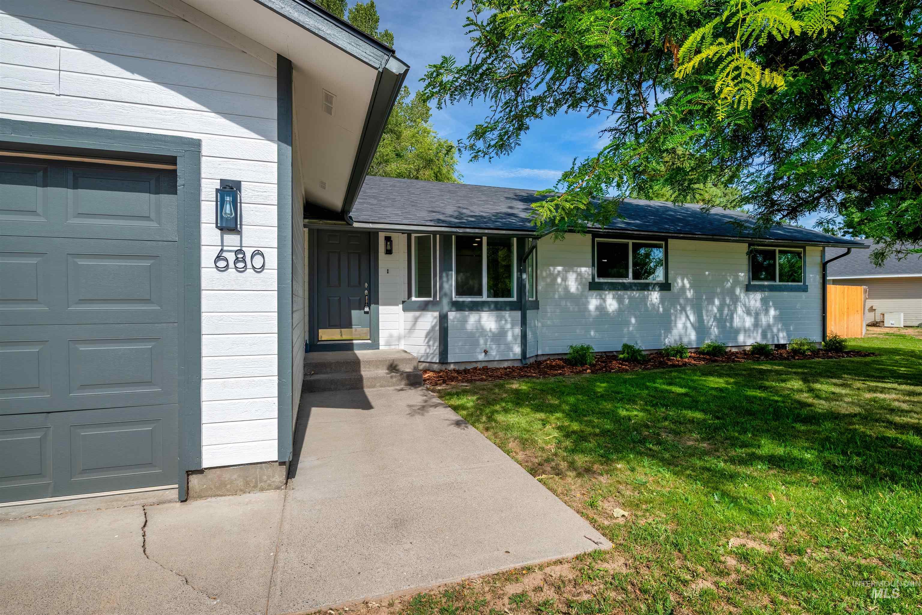 property viewer photo 2