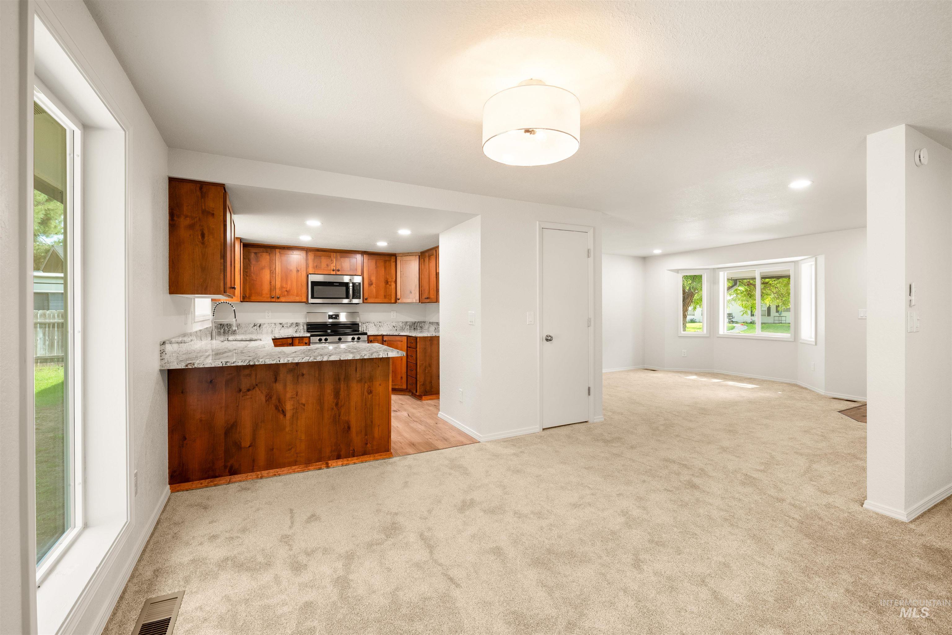 property viewer photo 20