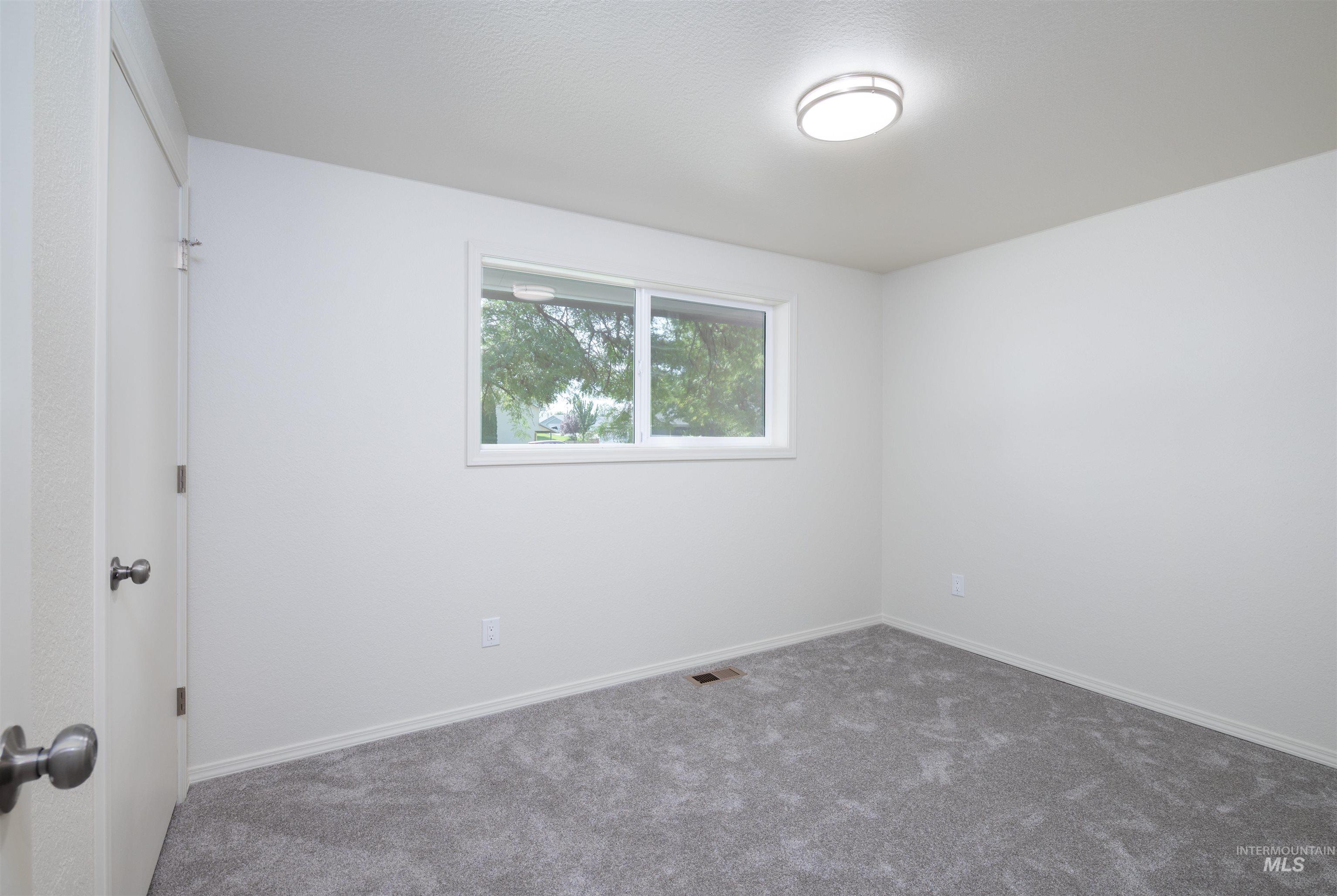 property viewer photo 24