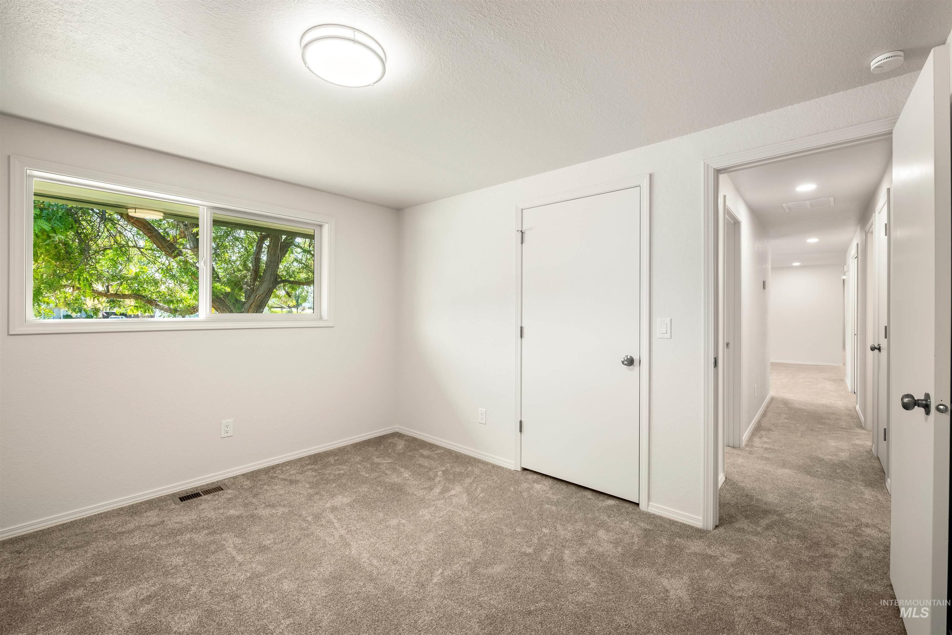 property viewer photo 27