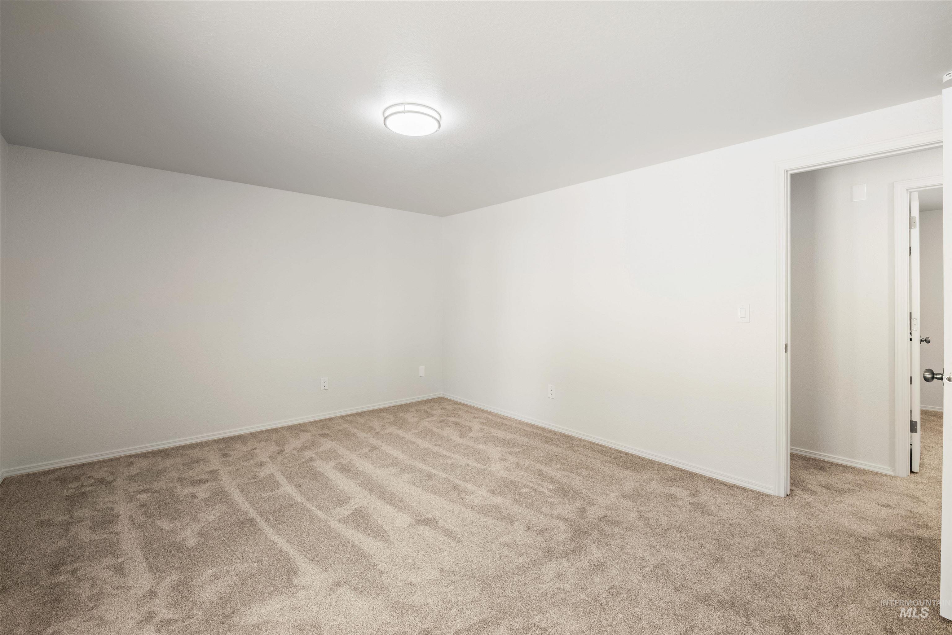 property viewer photo 31