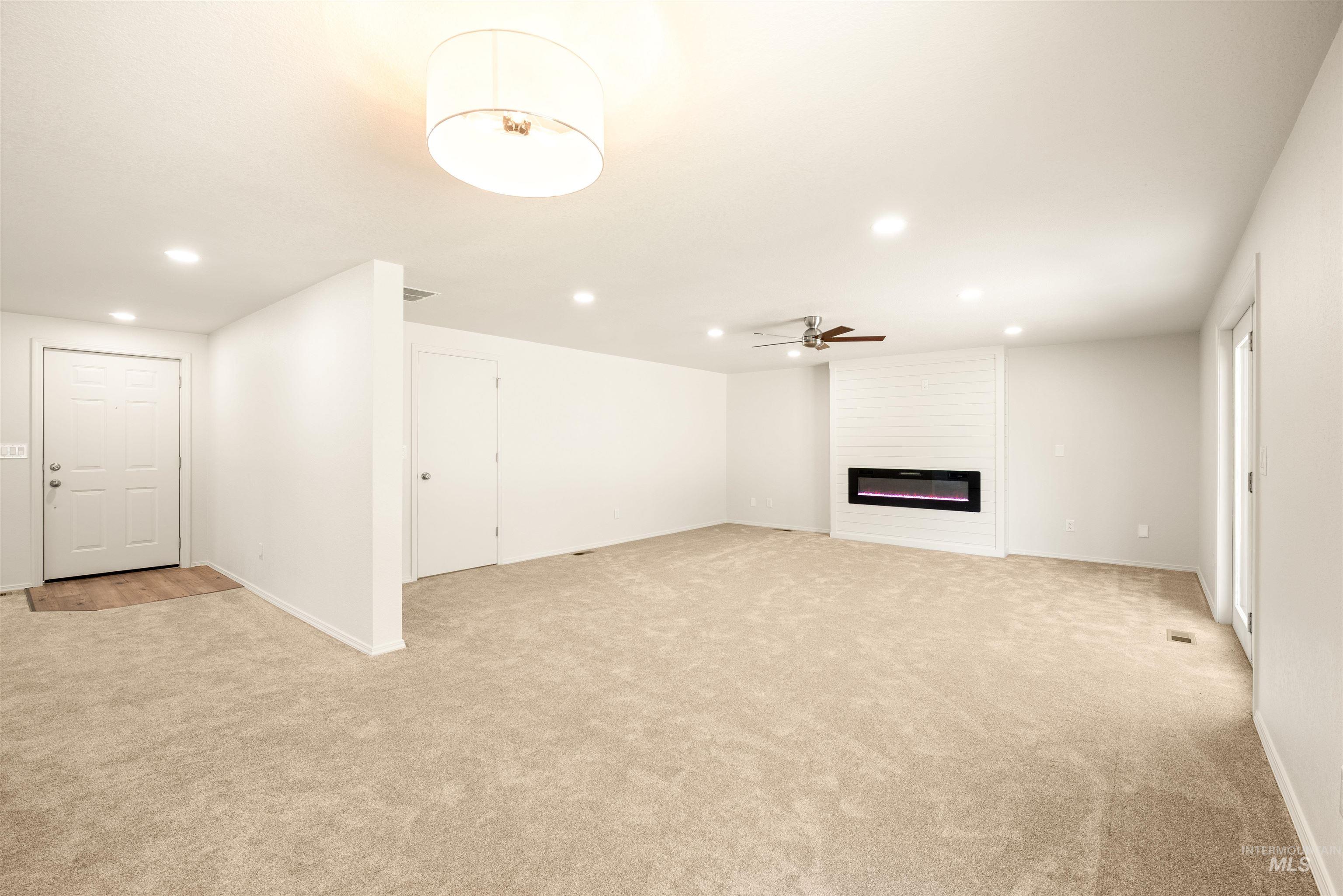 property viewer photo 7