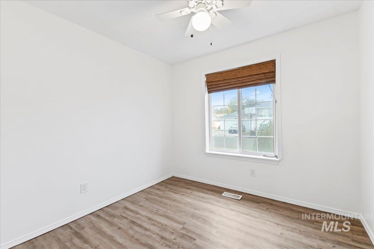 property viewer photo 15