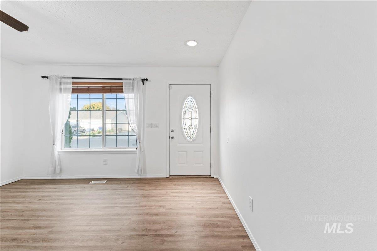 property viewer photo 4