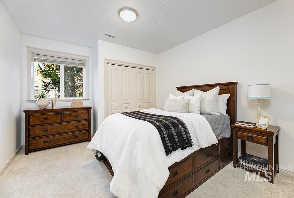 property viewer photo 19