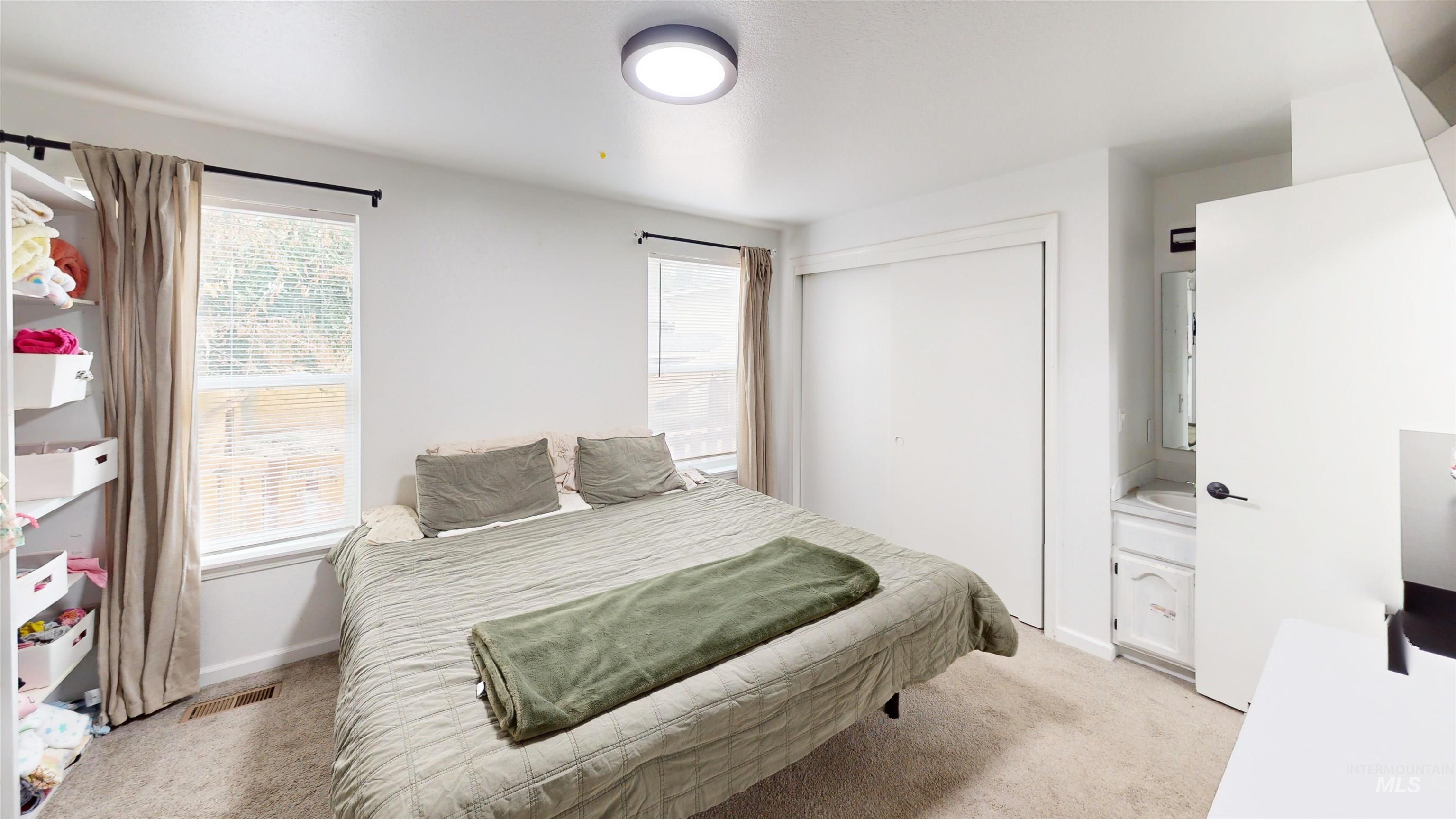property viewer photo 14