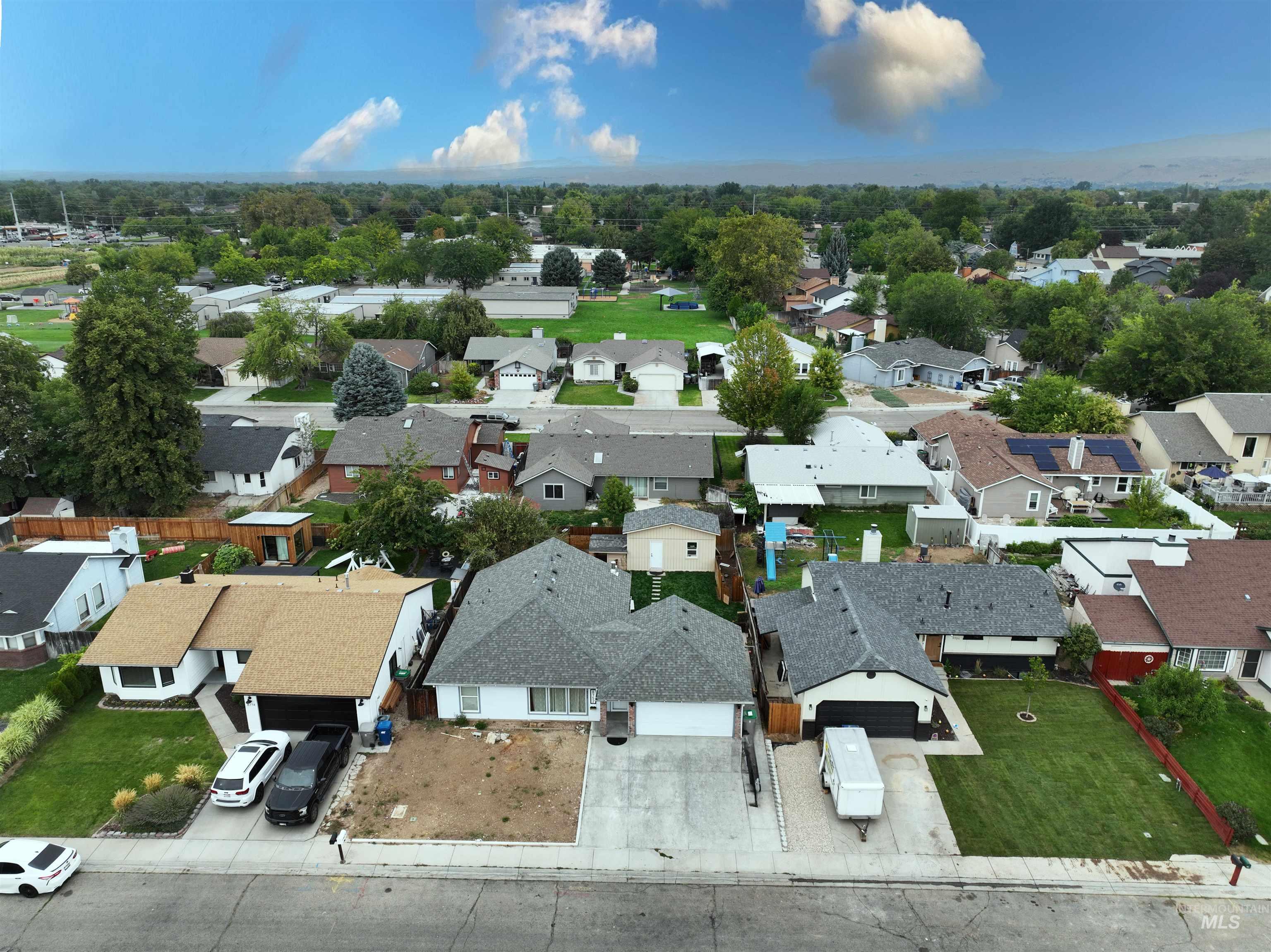 property viewer photo 3