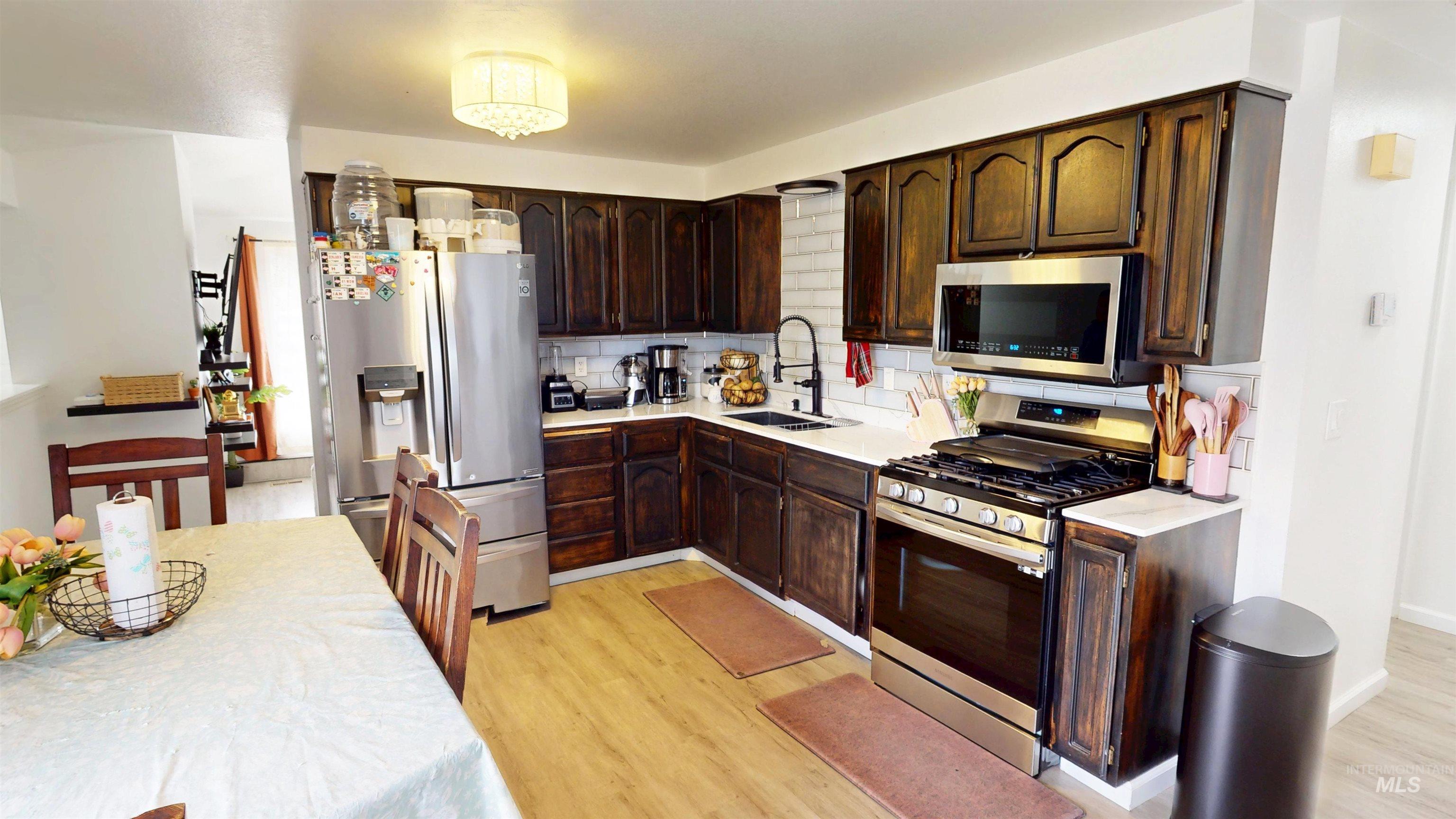 property viewer photo 5