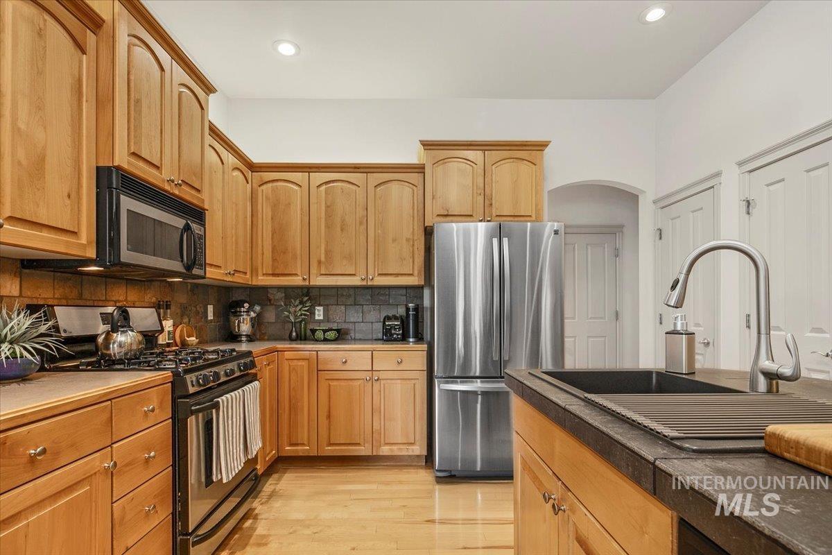 property viewer photo 13