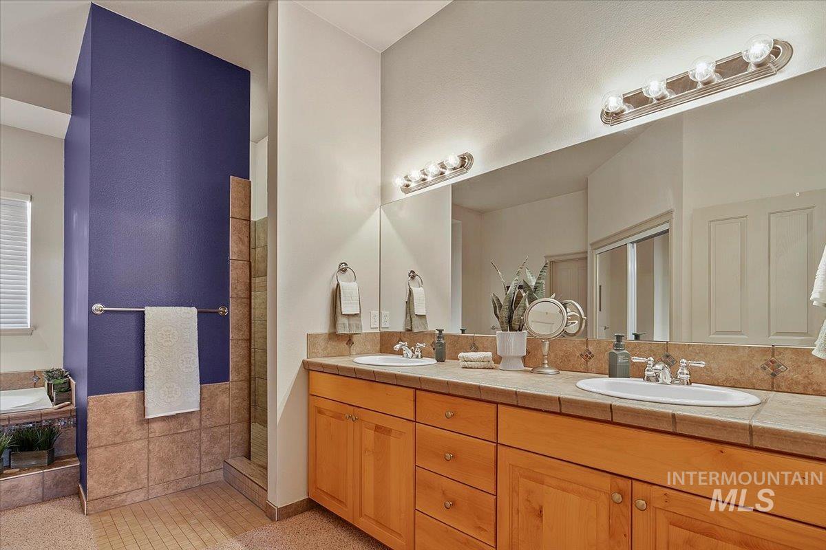 property viewer photo 23
