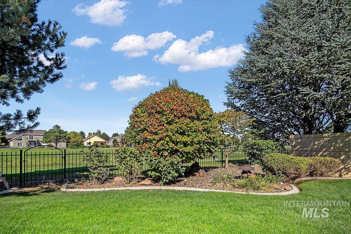 property viewer photo 35