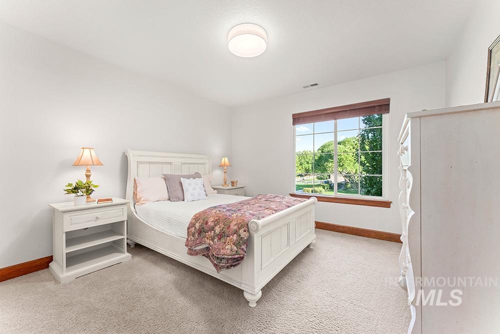 property viewer photo 14