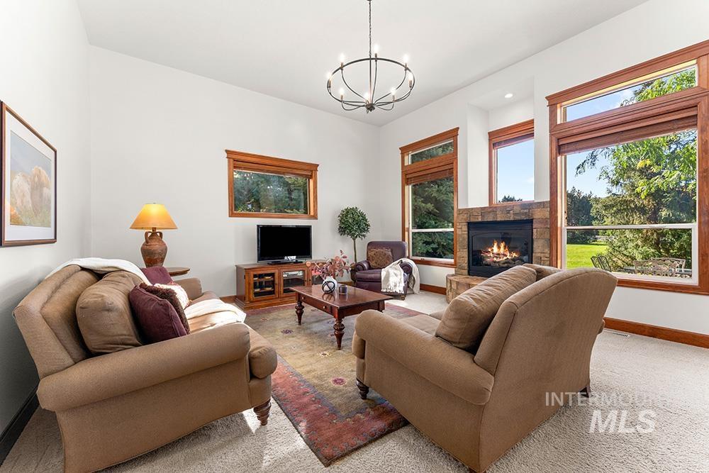 property viewer photo 3
