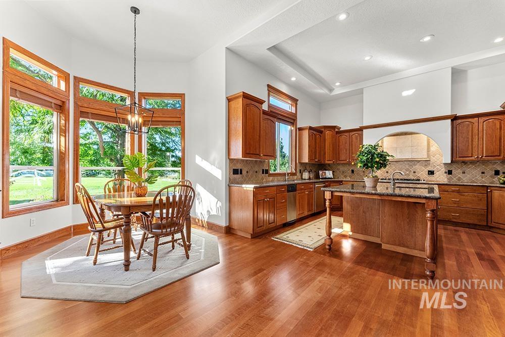 property viewer photo 6