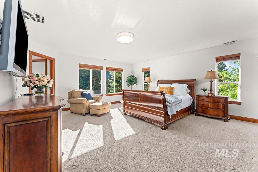 property viewer photo 9