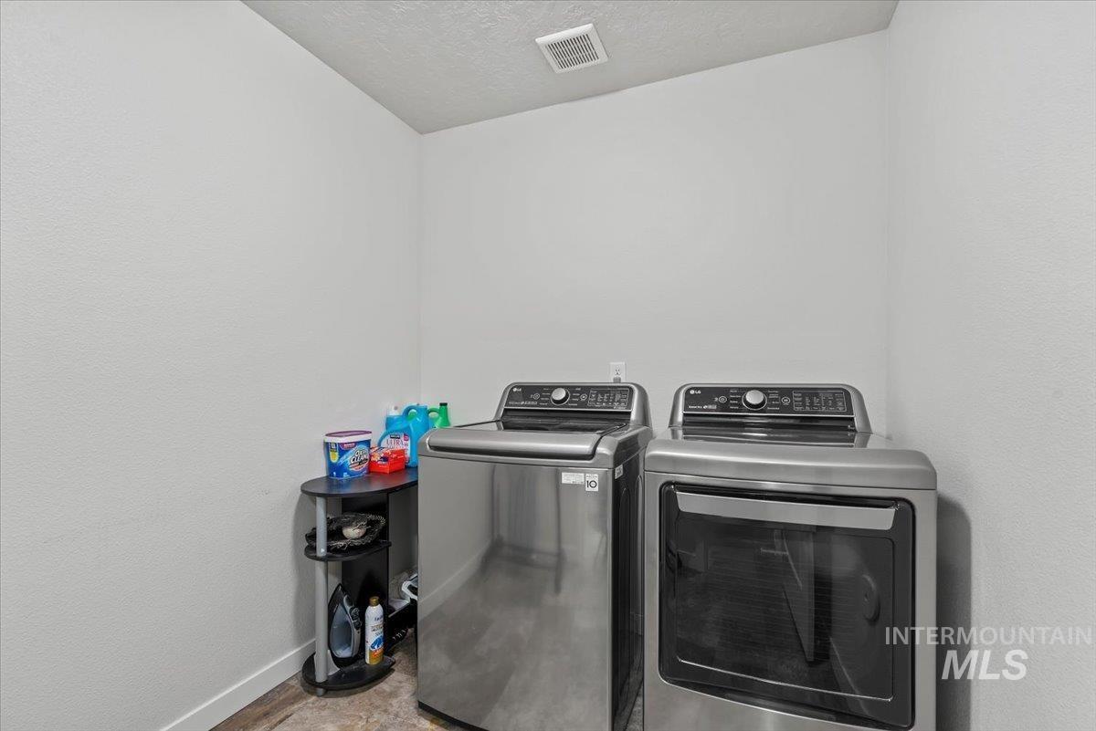 property viewer photo 23