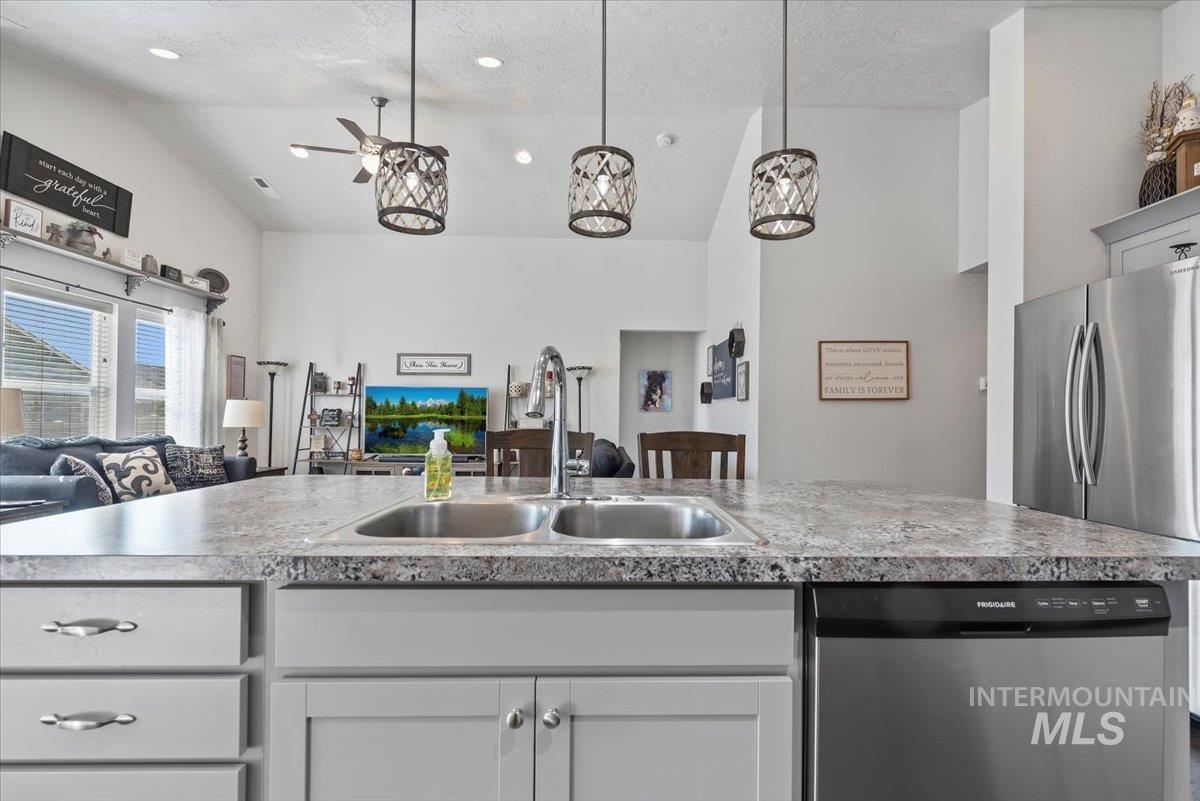 property viewer photo 8