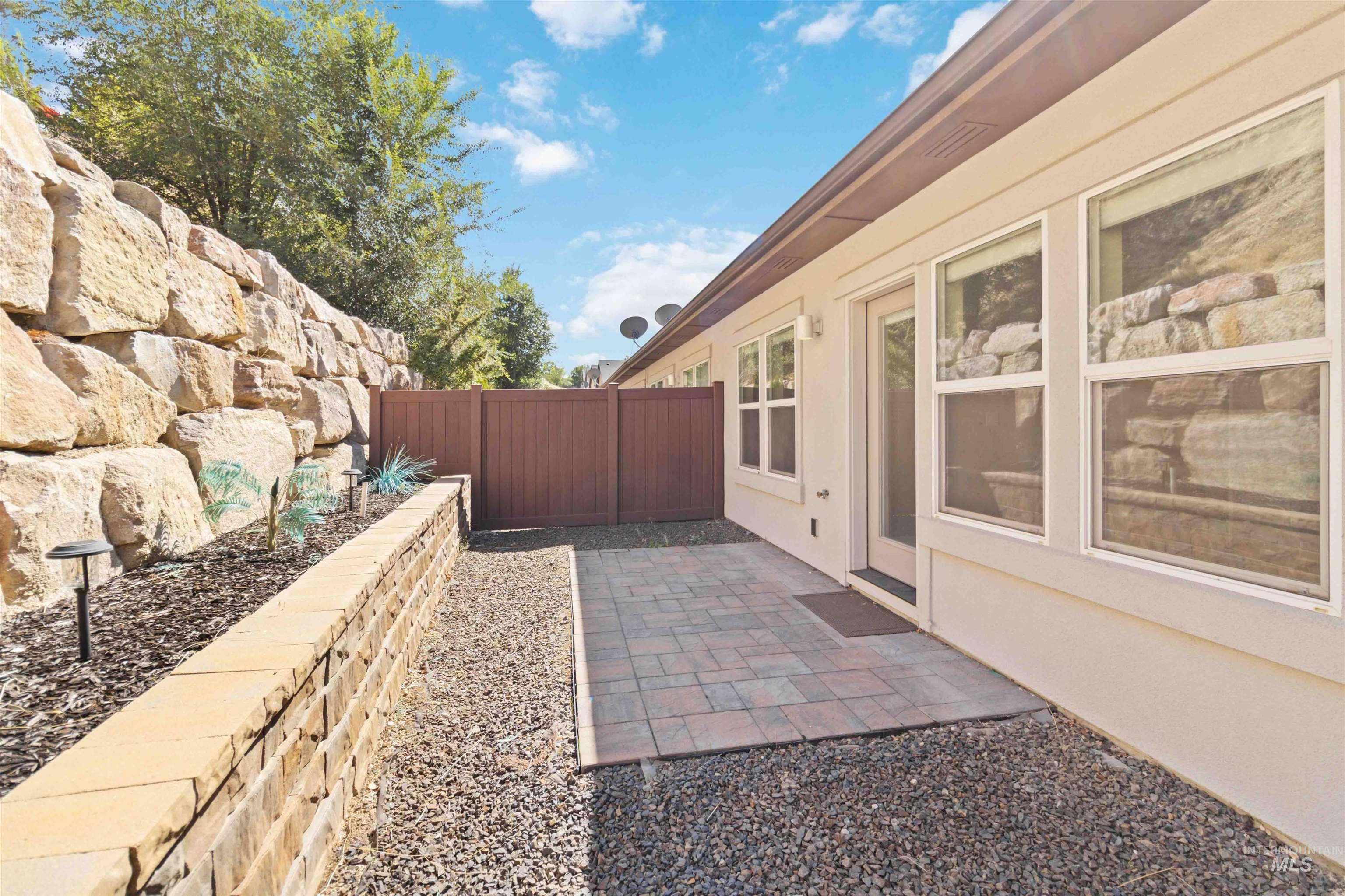 property viewer photo 19