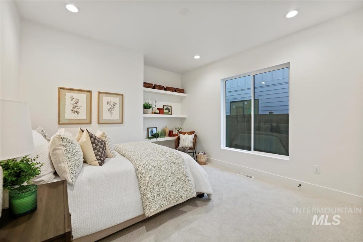 property viewer photo 3