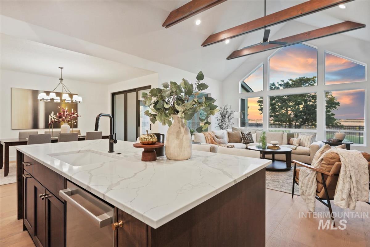 property viewer photo 30