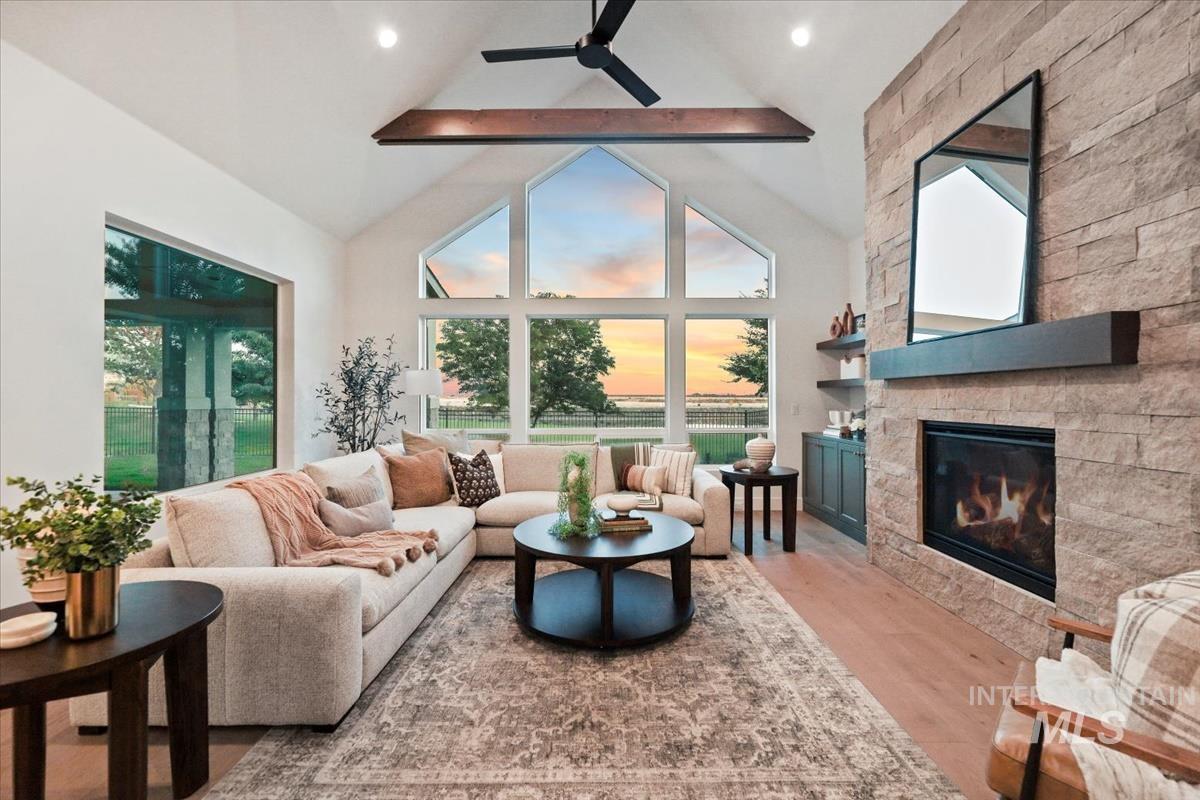 property viewer photo 40