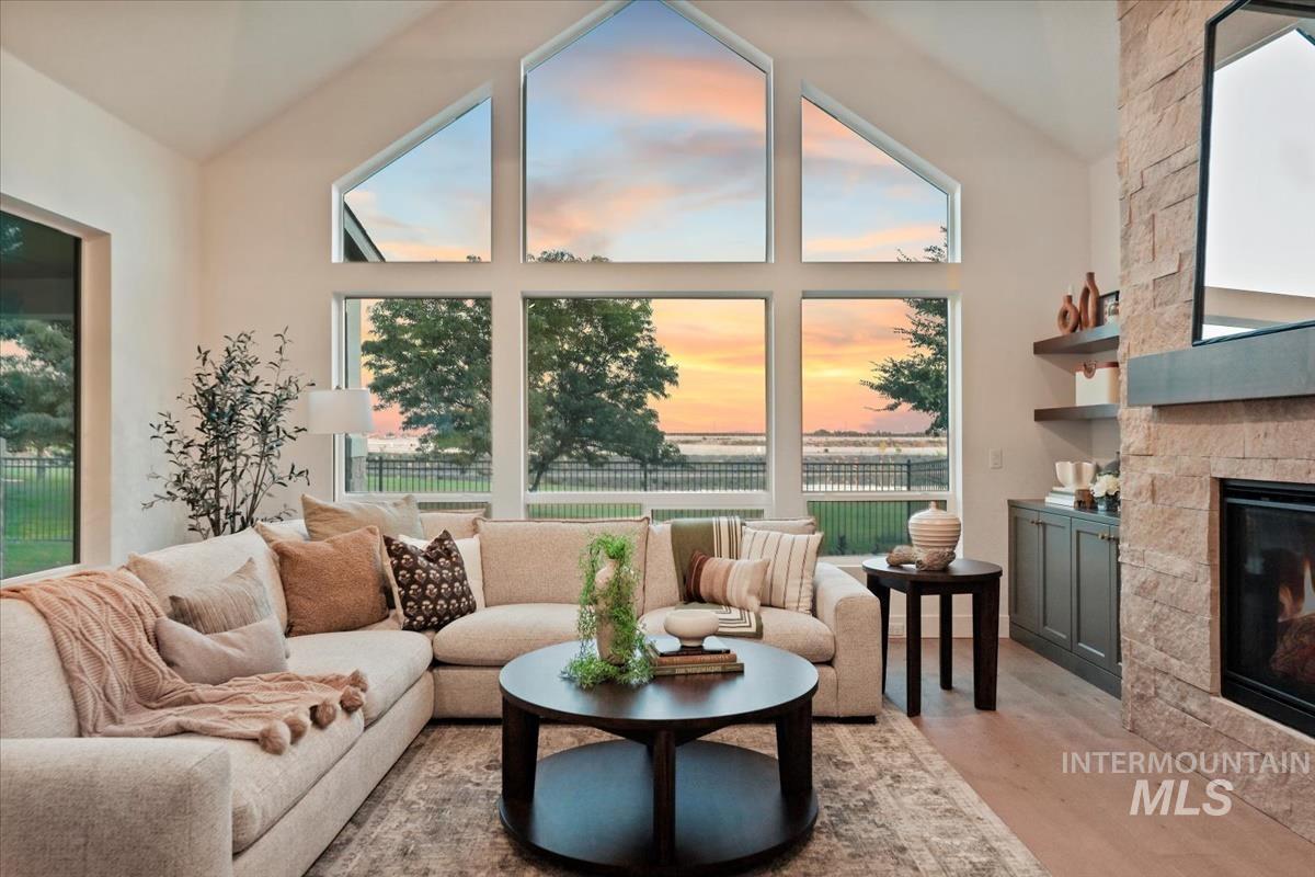 property viewer photo 41