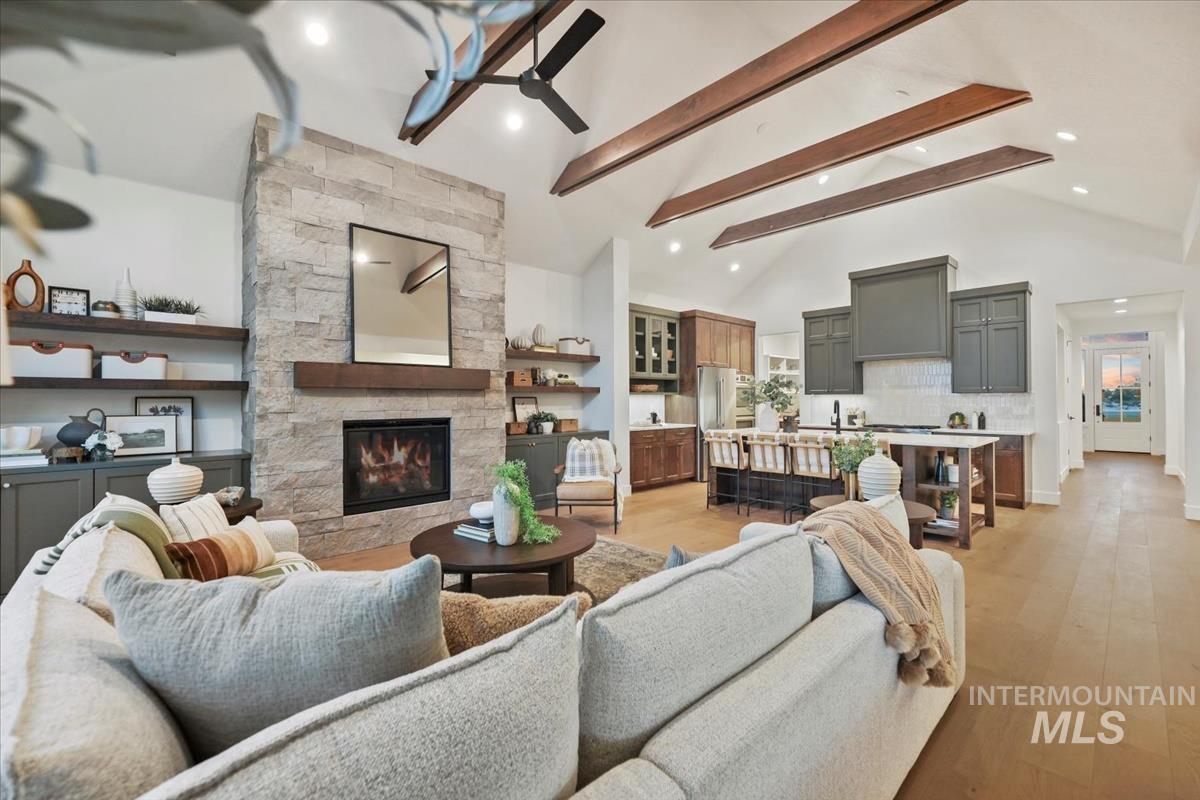 property viewer photo 43