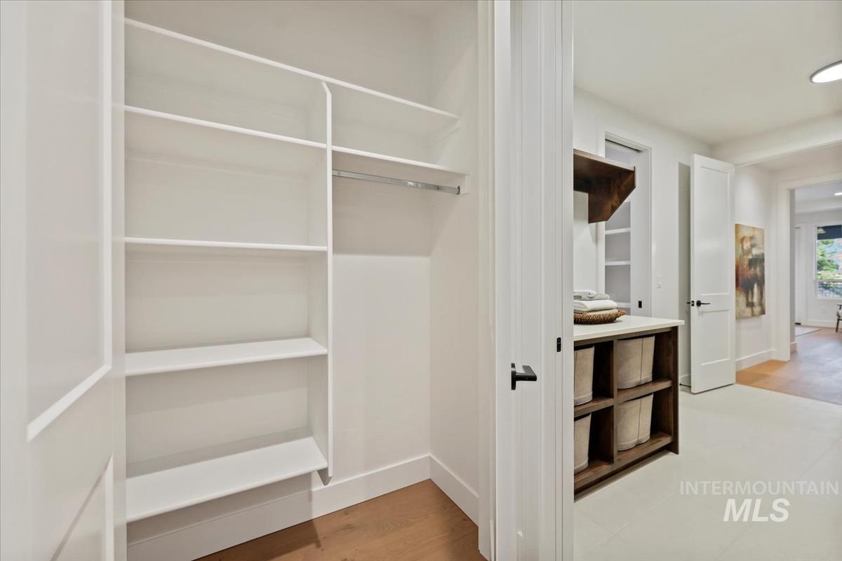 property viewer photo 9