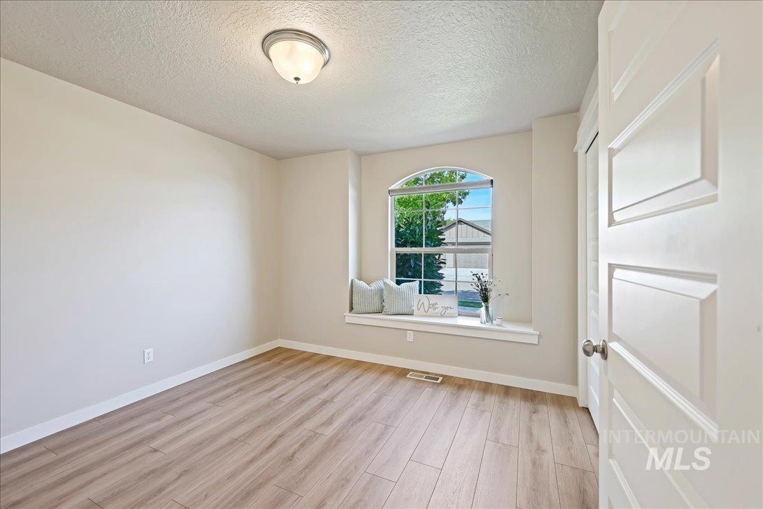 property viewer photo 12