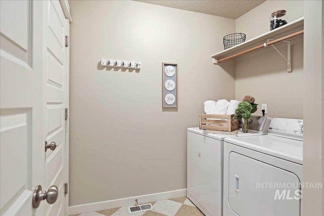 property viewer photo 15