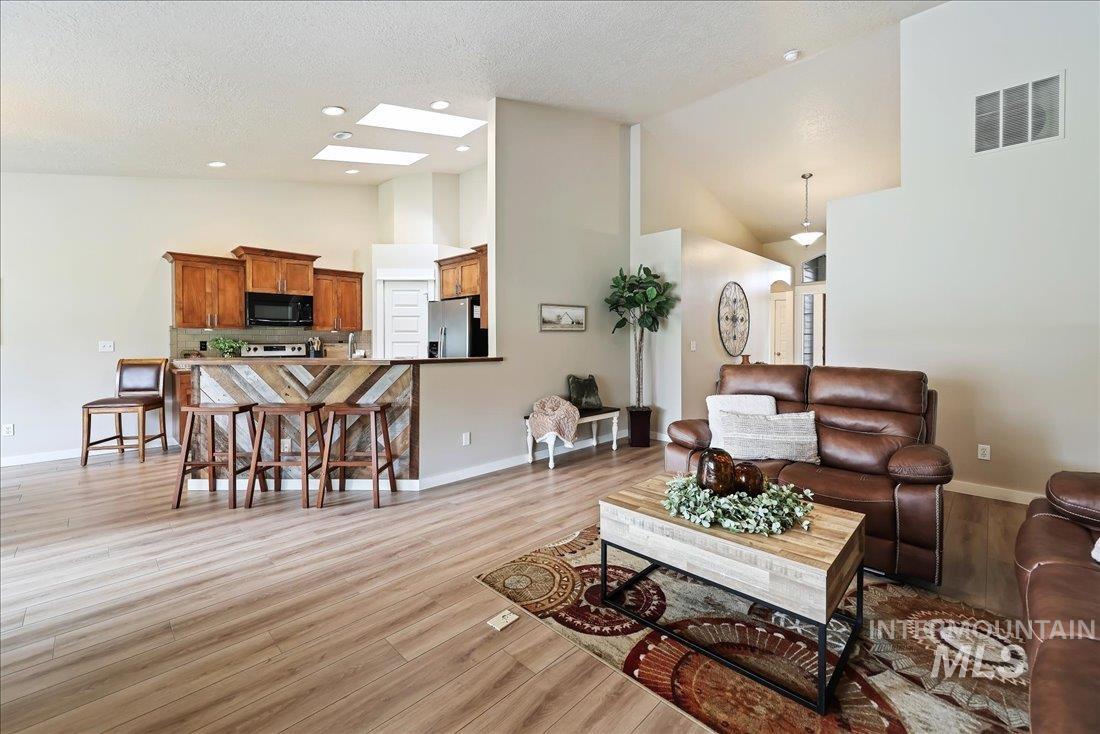 property viewer photo 19