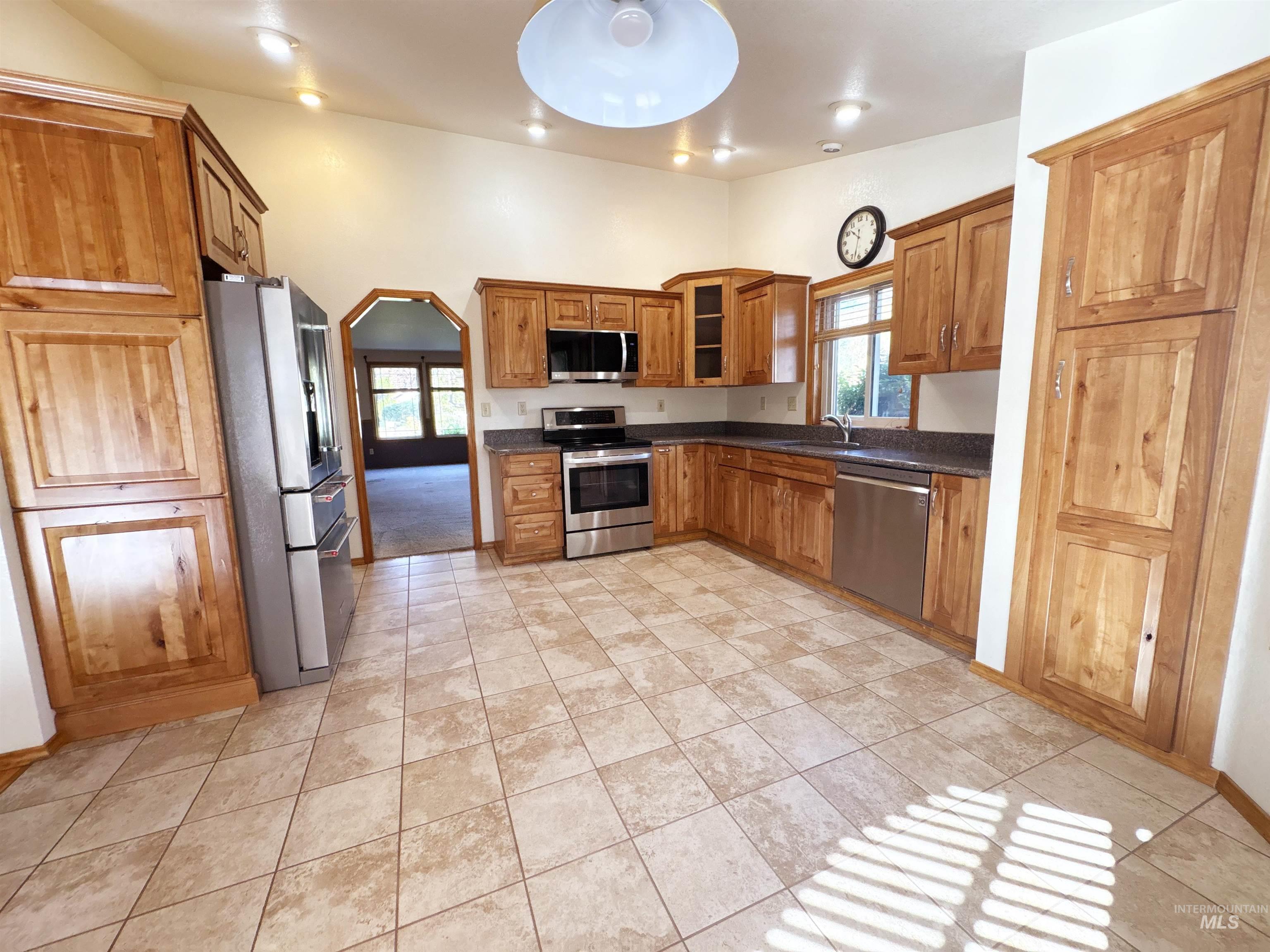property viewer photo 12