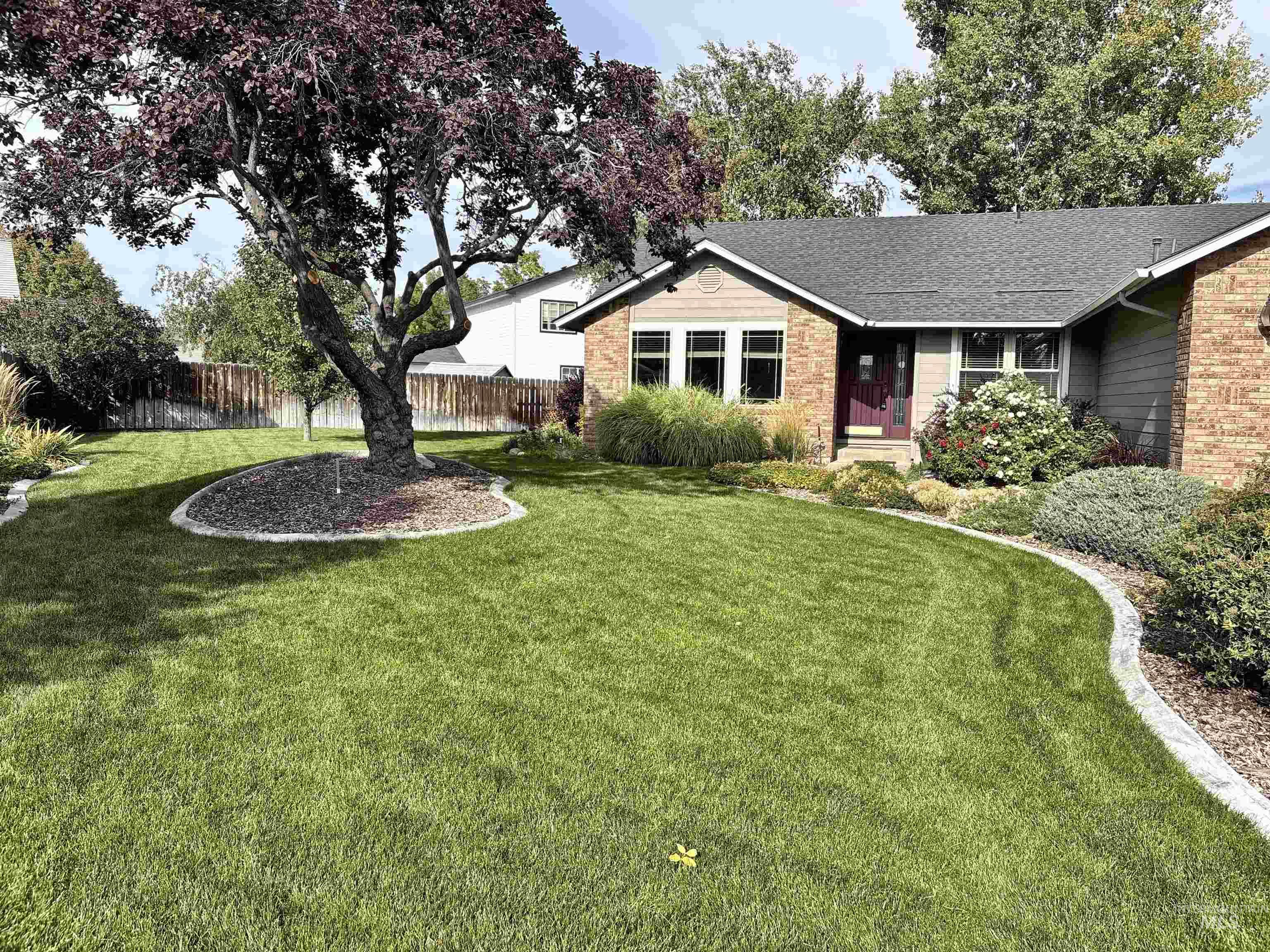 property viewer photo 2