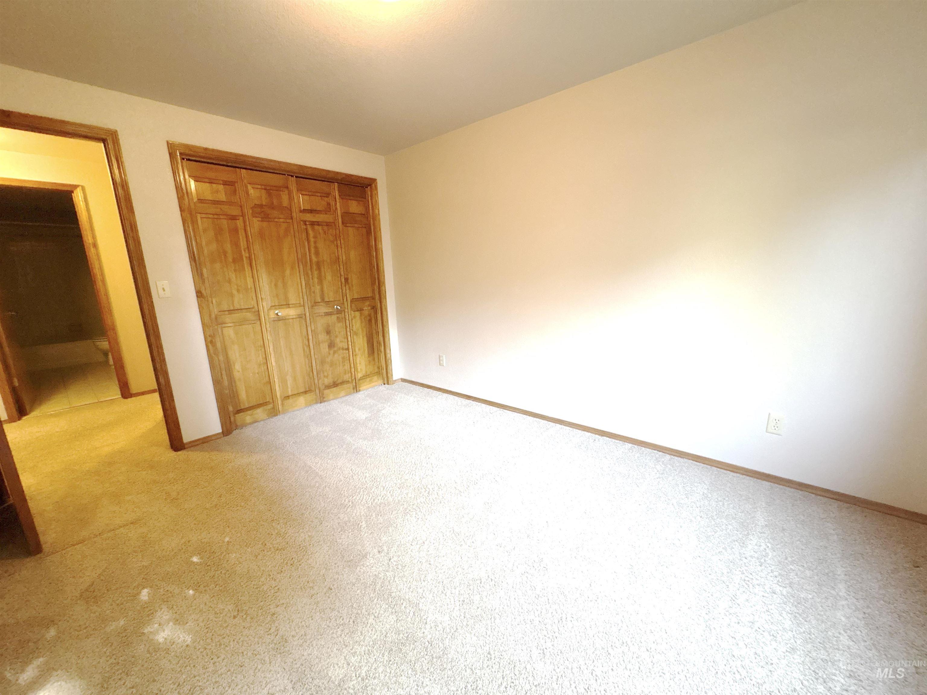 property viewer photo 22