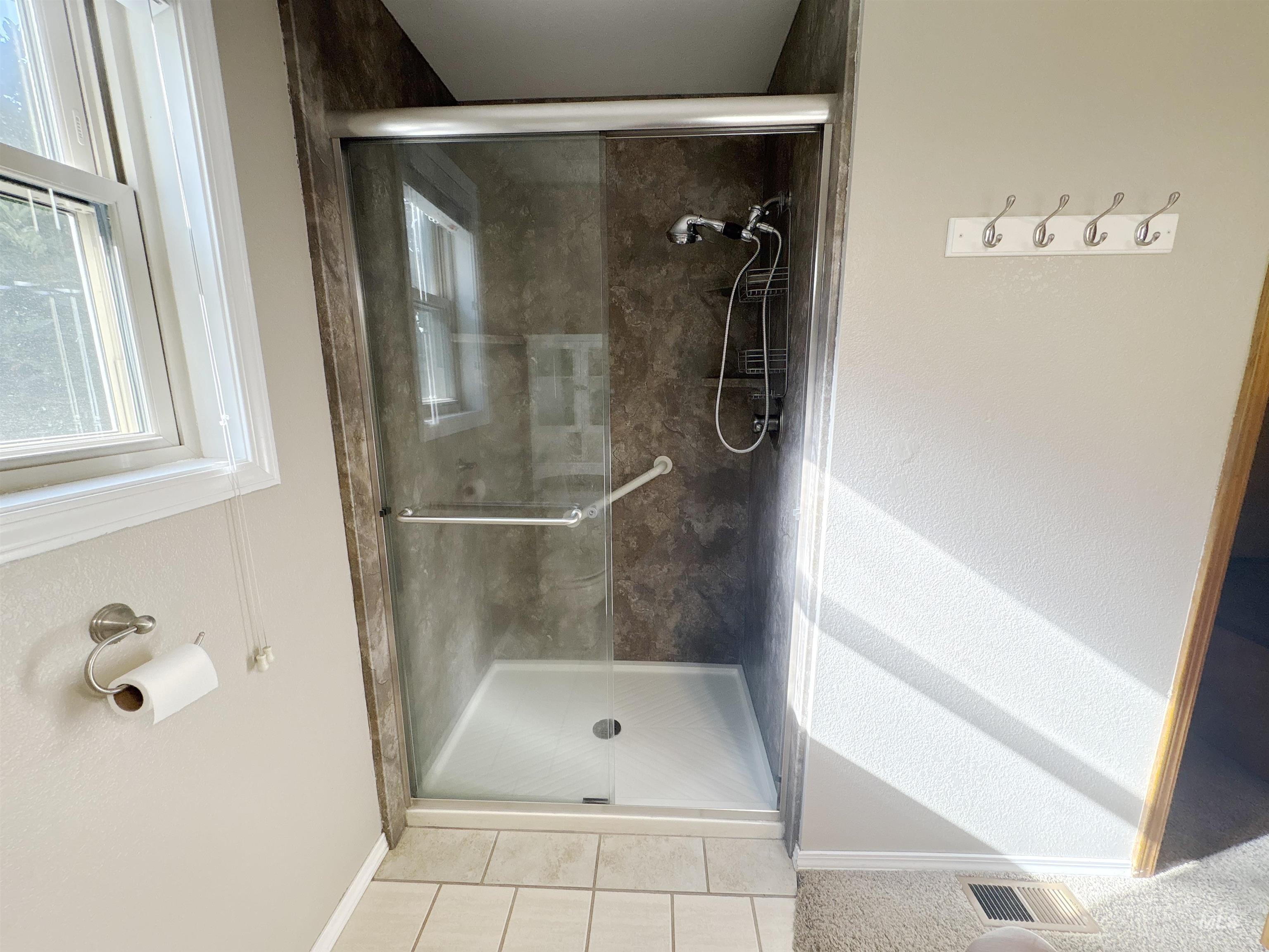 property viewer photo 26