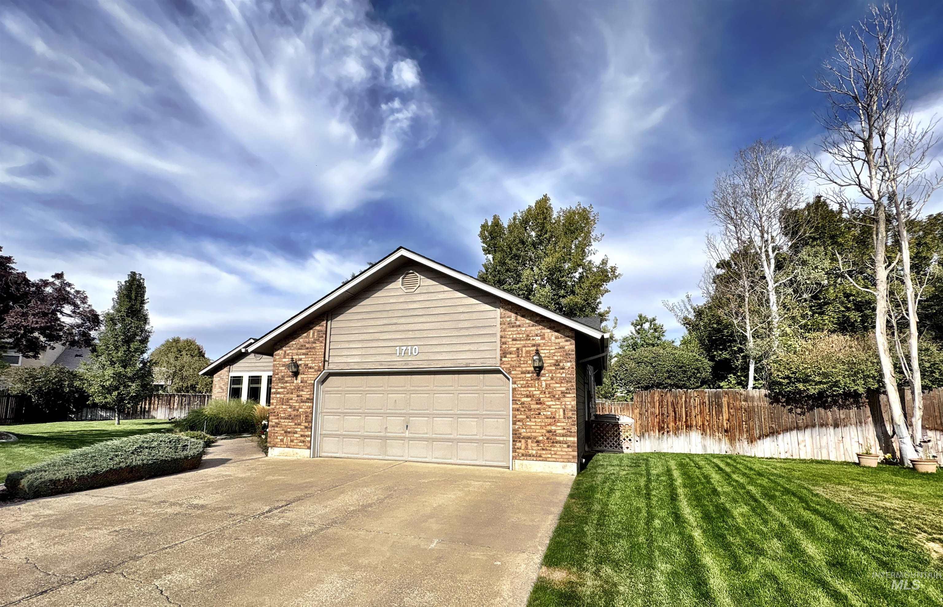property viewer photo 3
