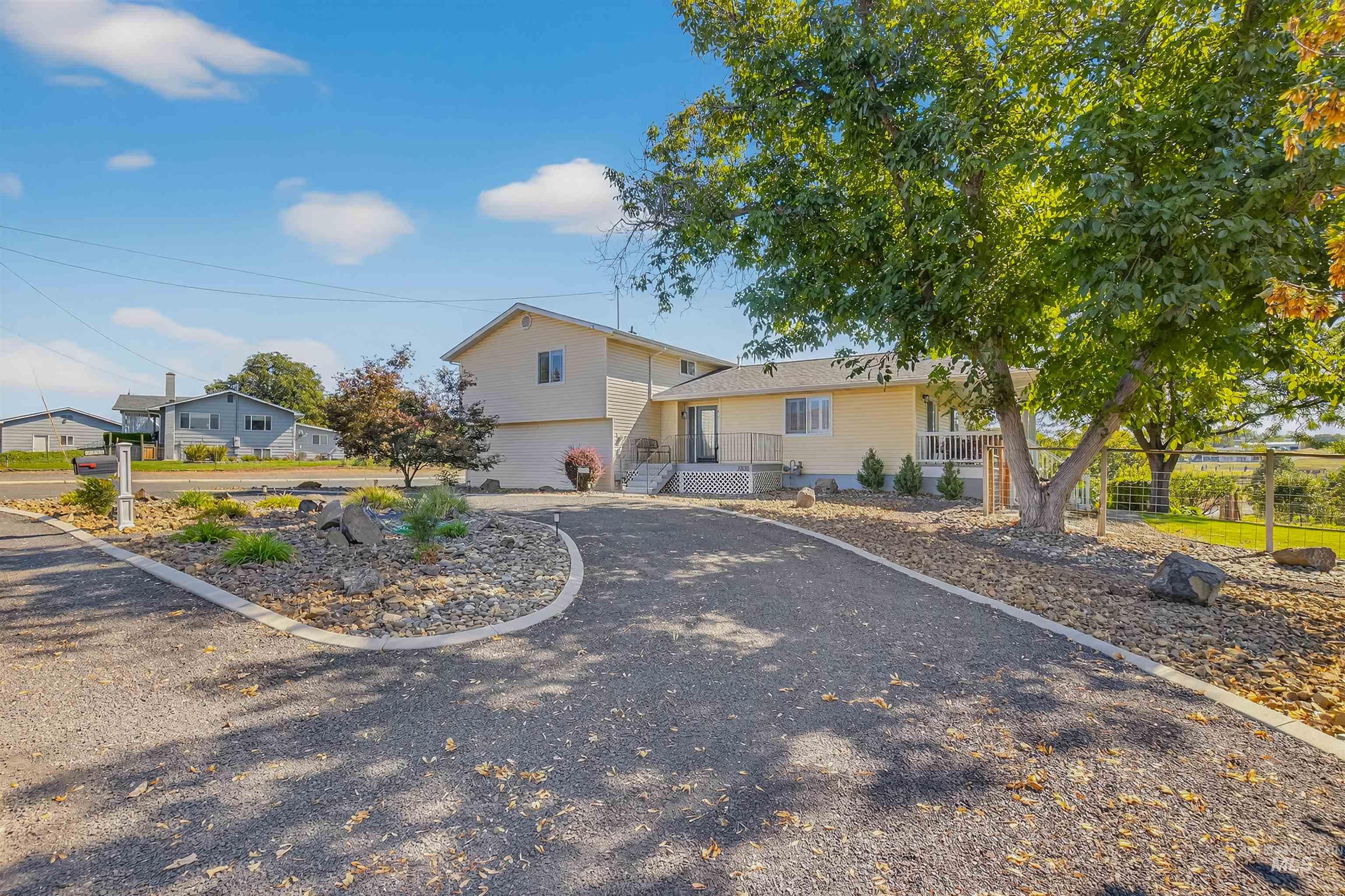 property viewer photo 1