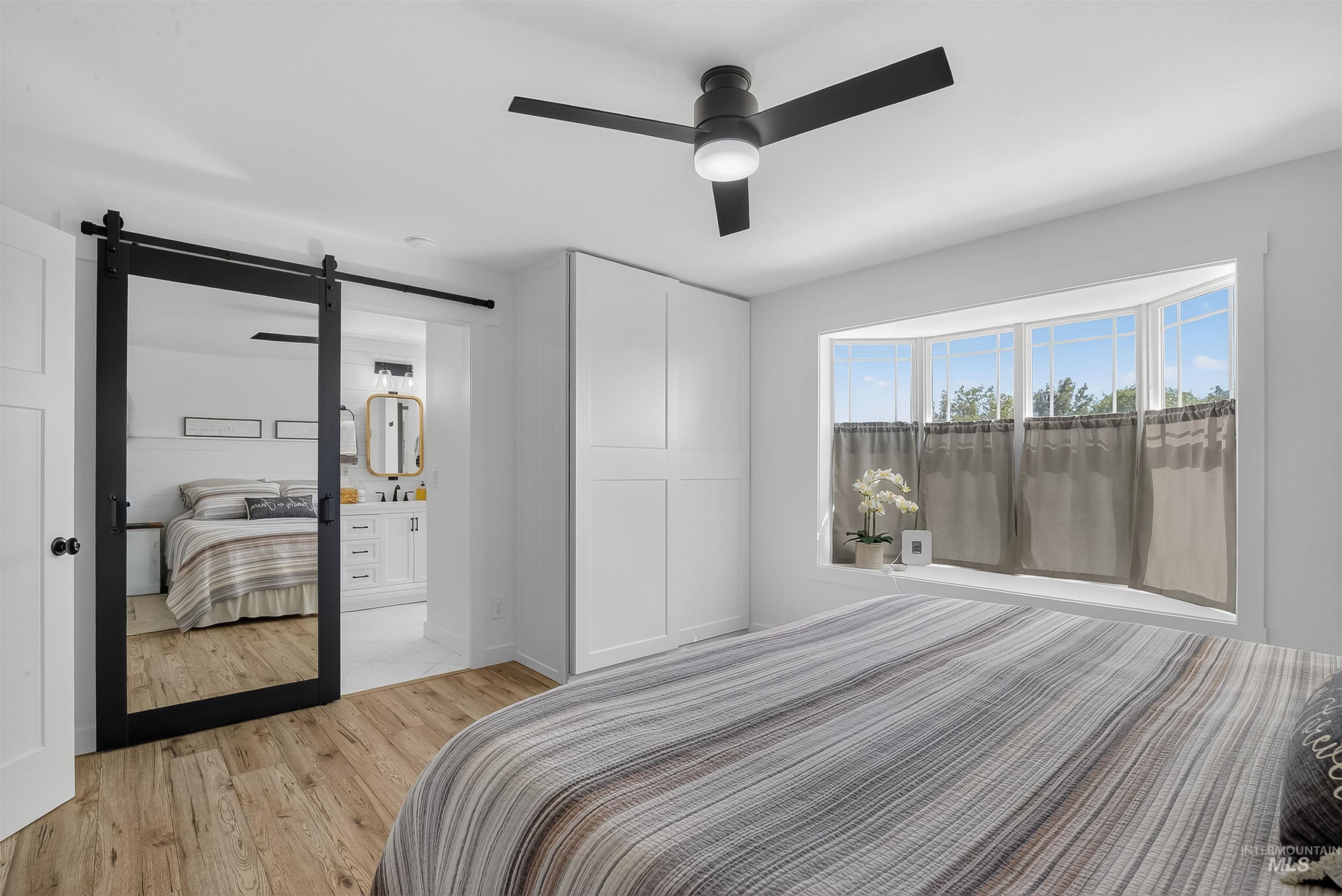 property viewer photo 15