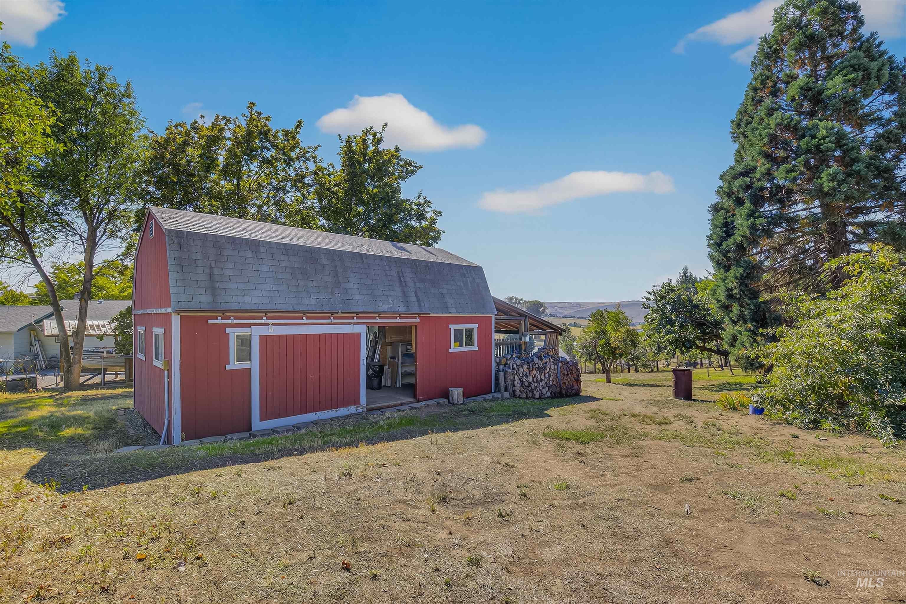 property viewer photo 2