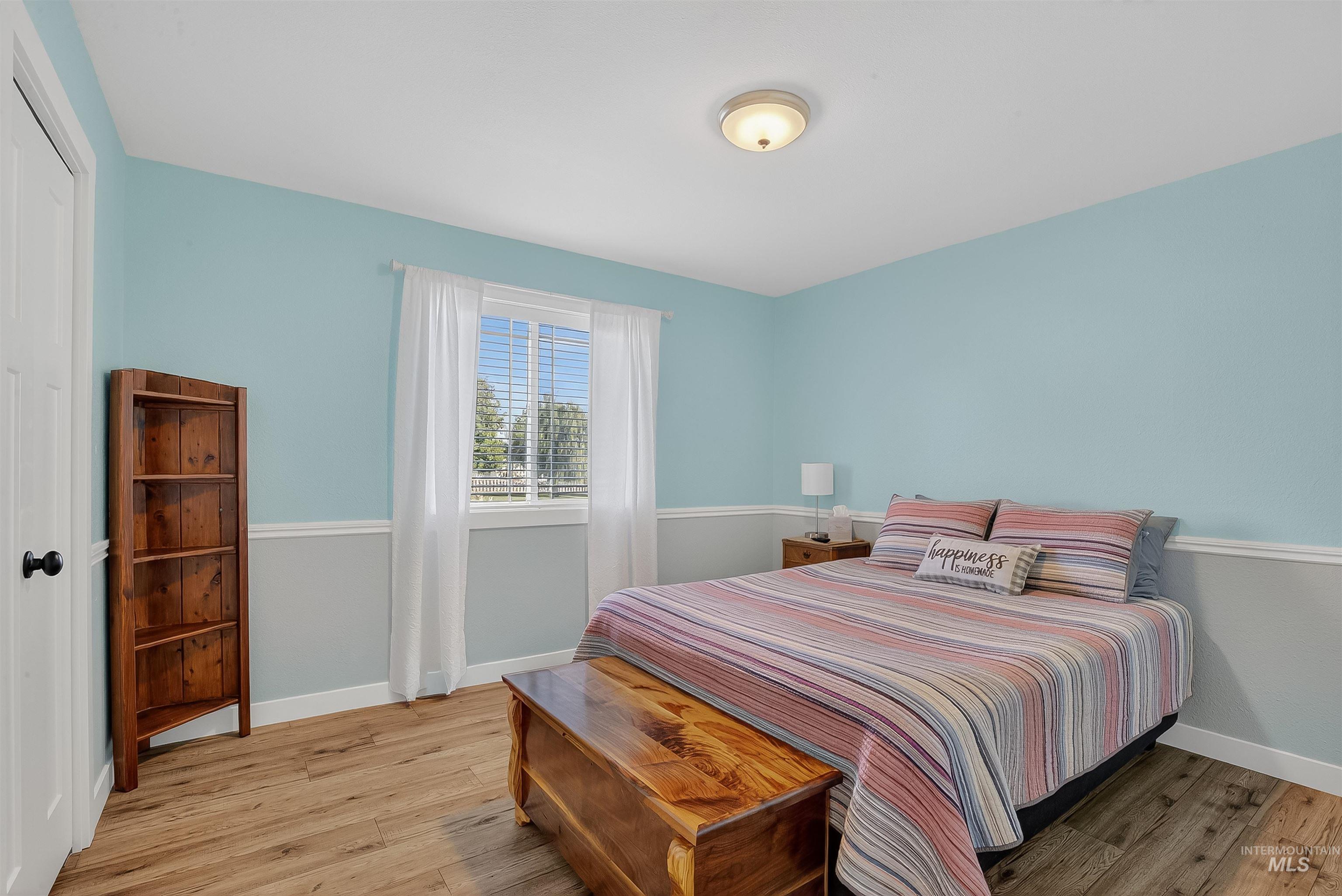 property viewer photo 20