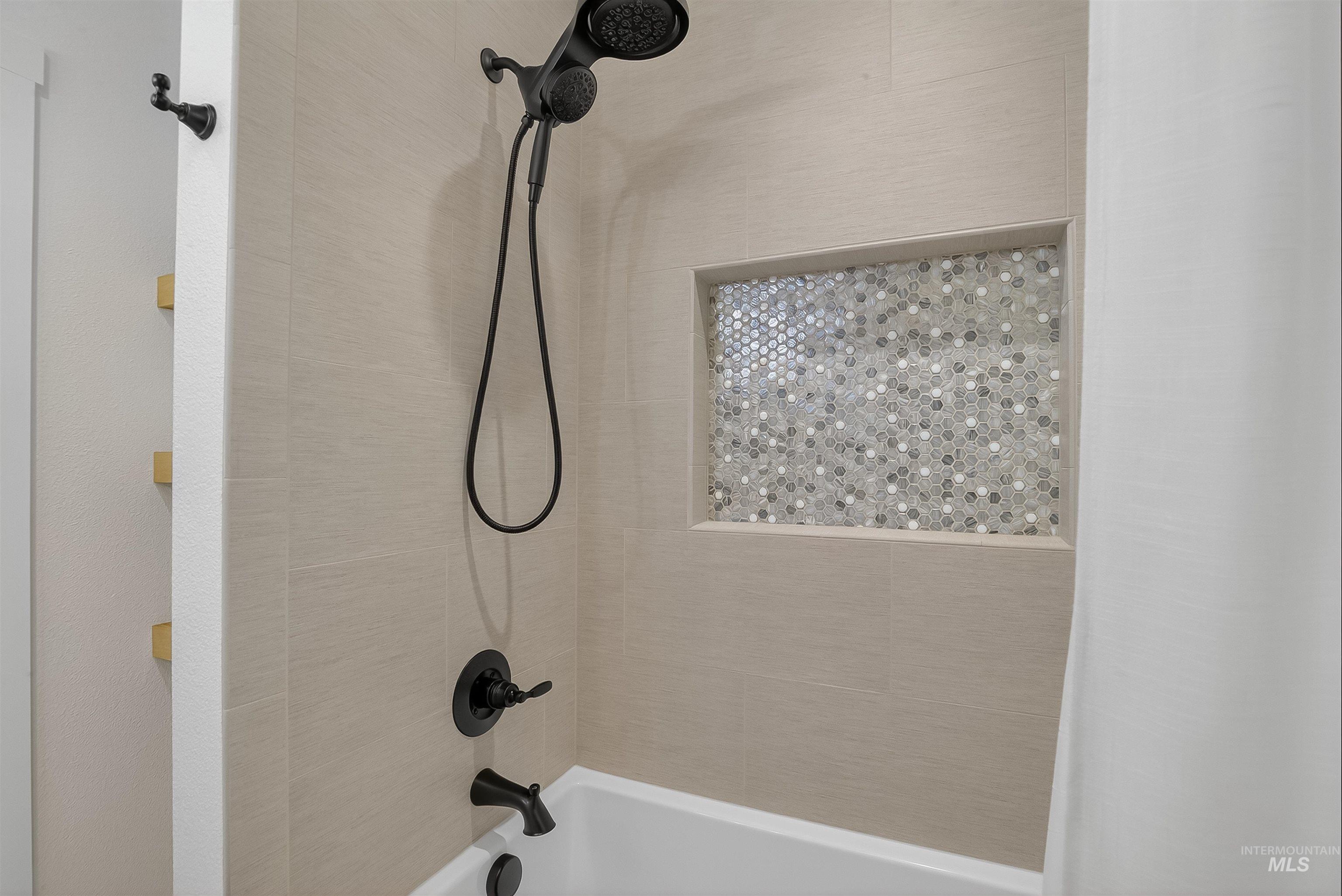 property viewer photo 22