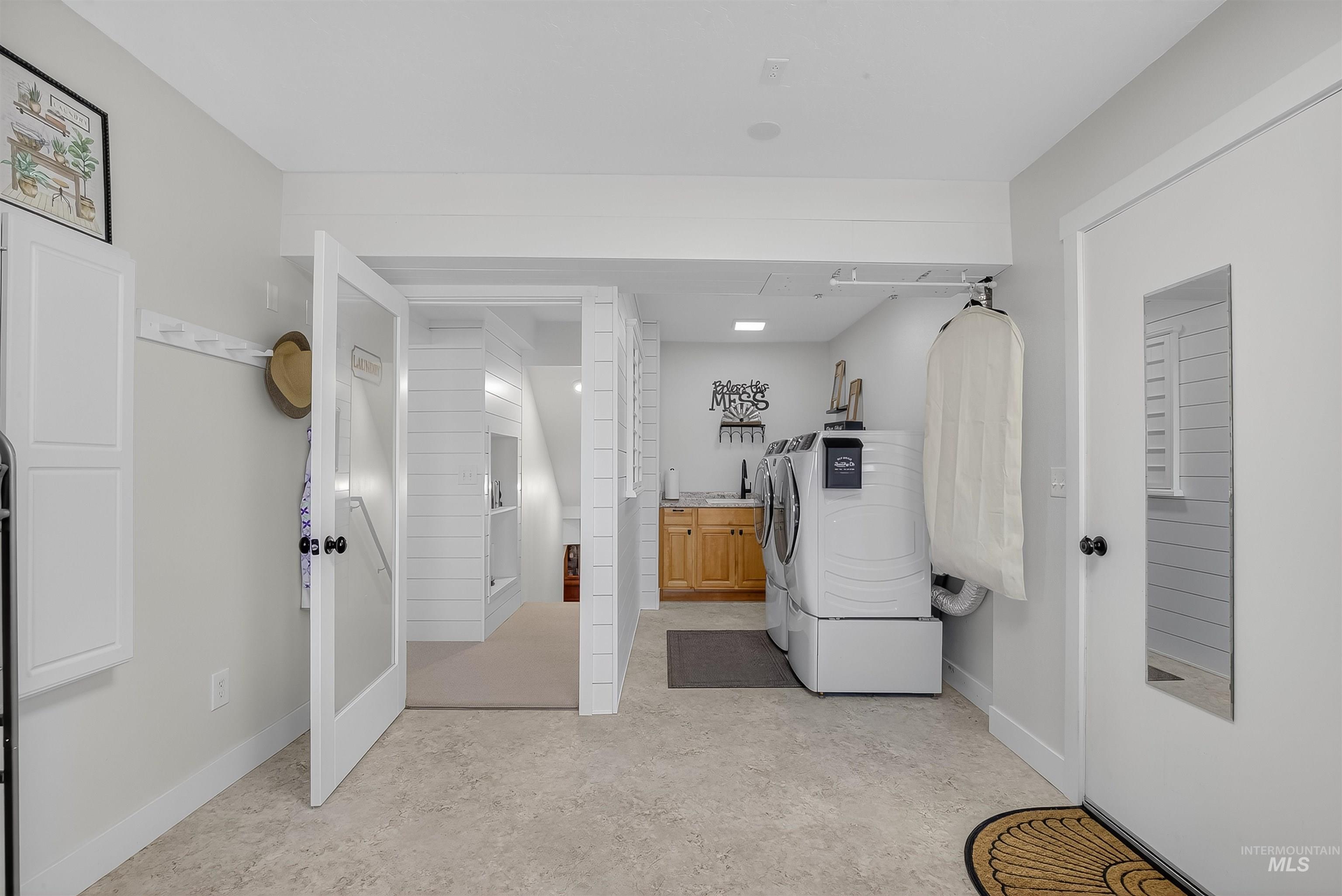 property viewer photo 25