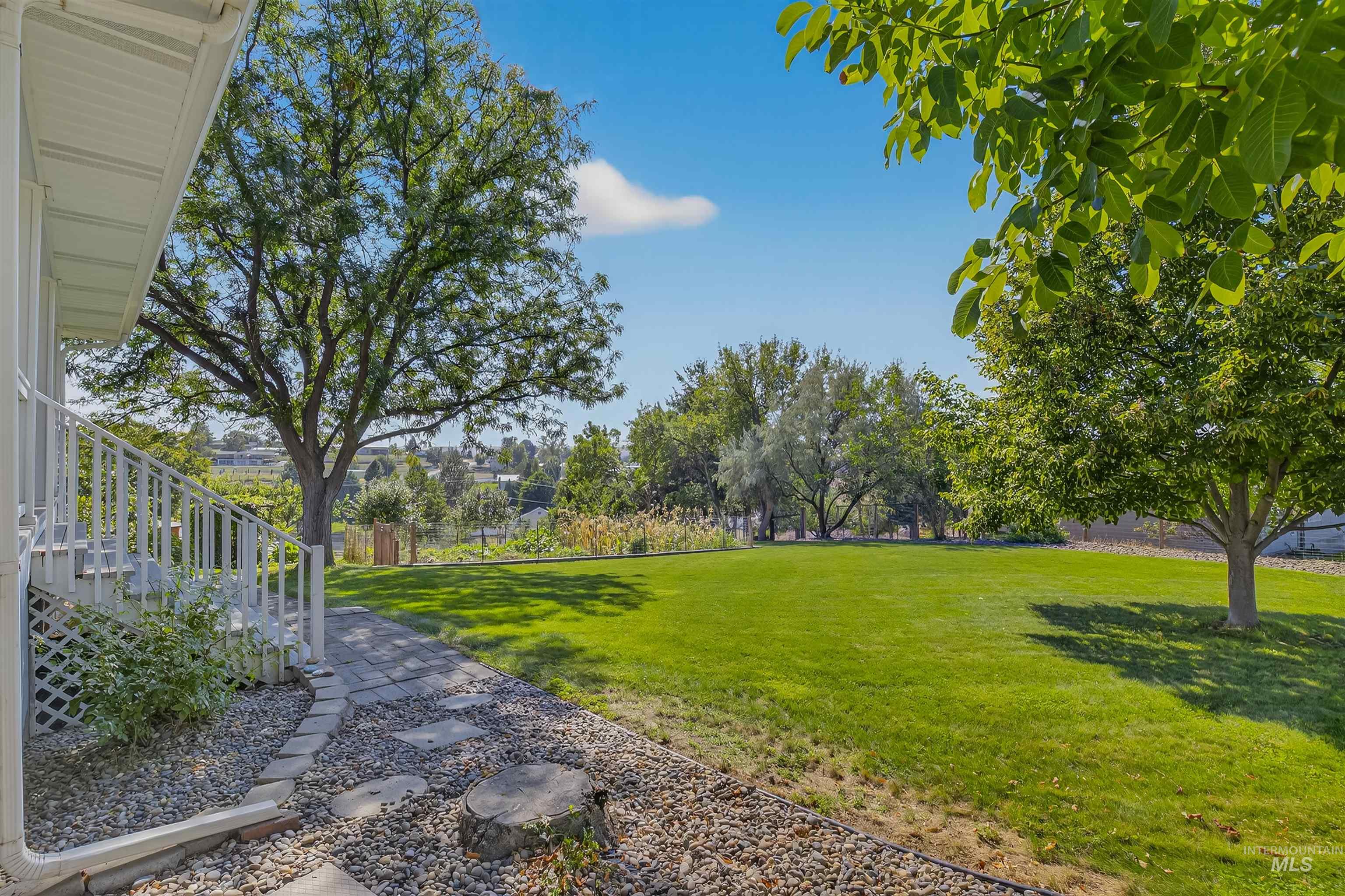 property viewer photo 40