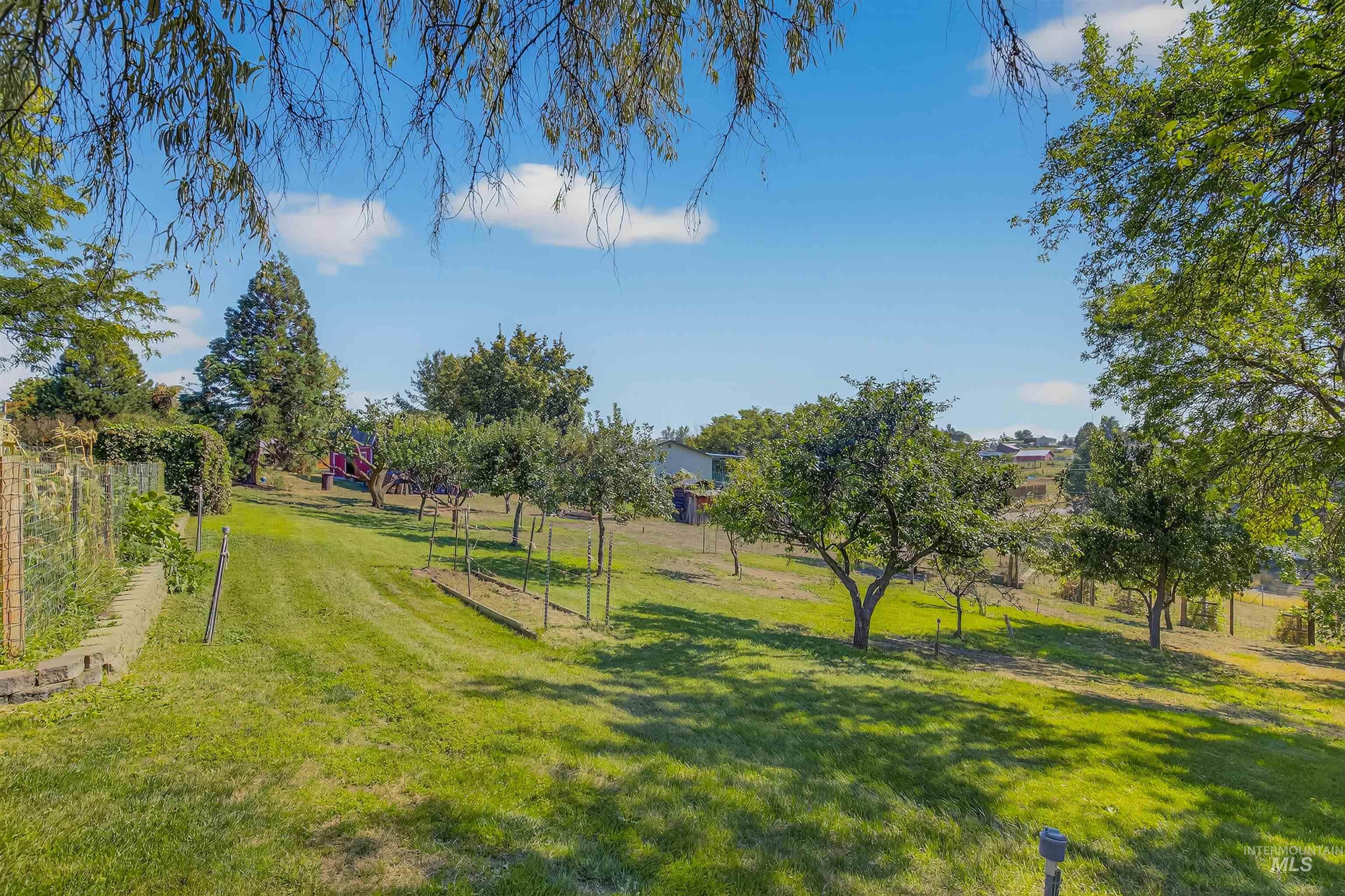 property viewer photo 43