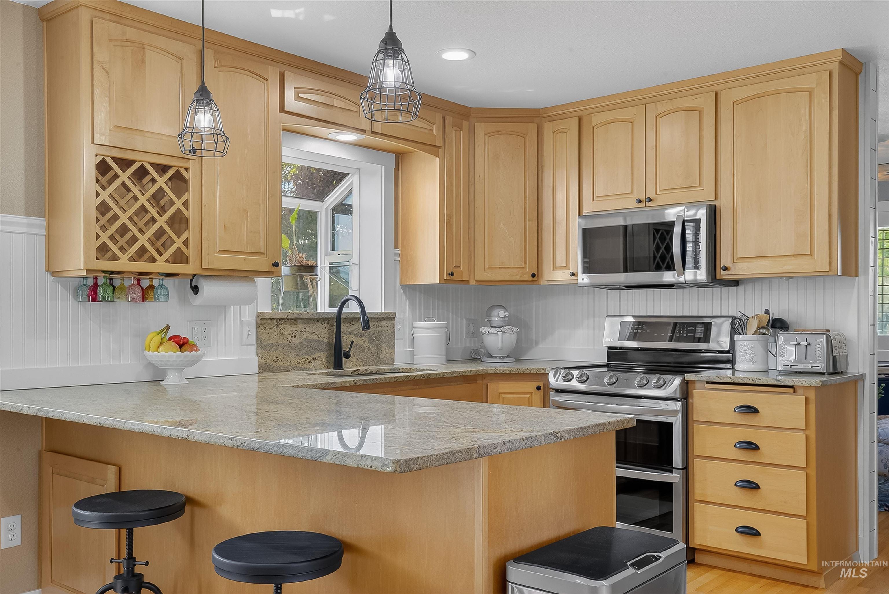 property viewer photo 7