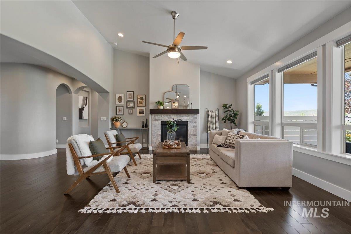 property viewer photo 1