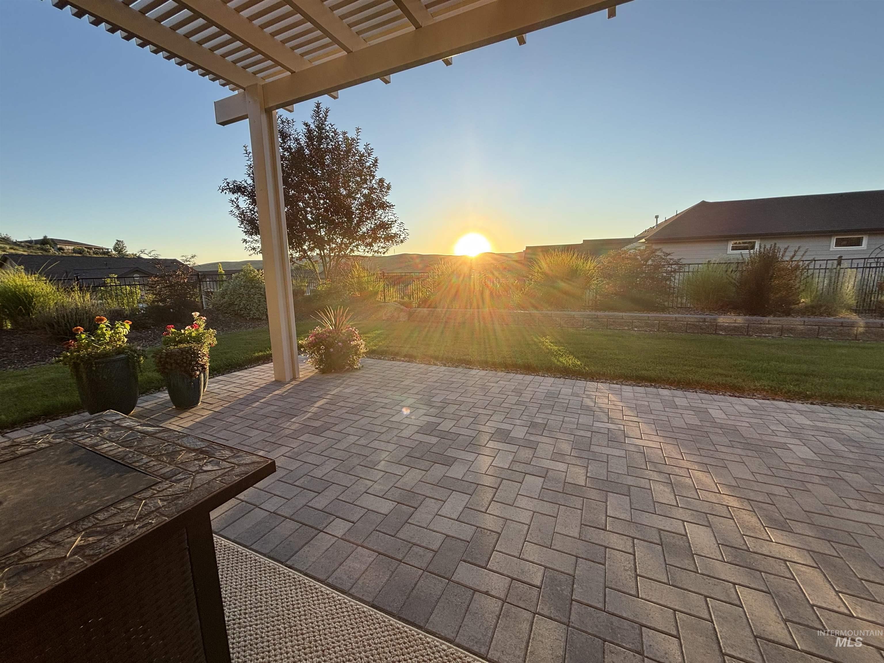 property viewer photo 23