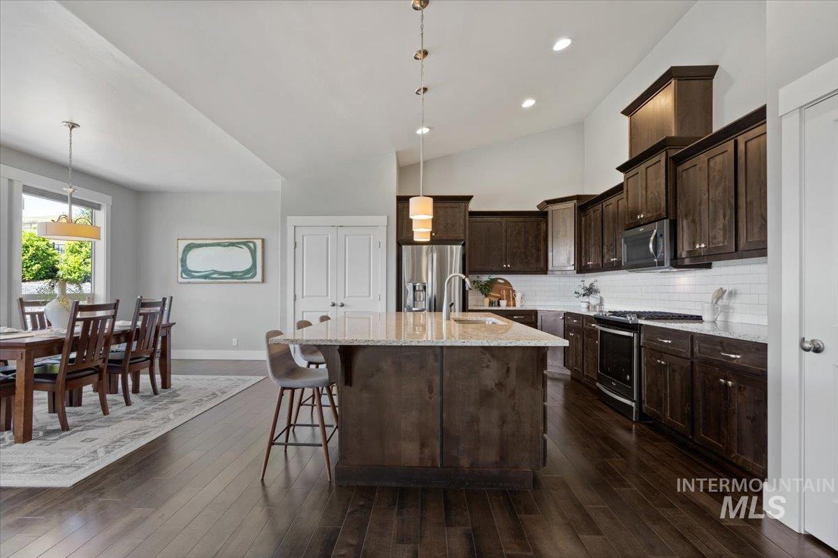 property viewer photo 4
